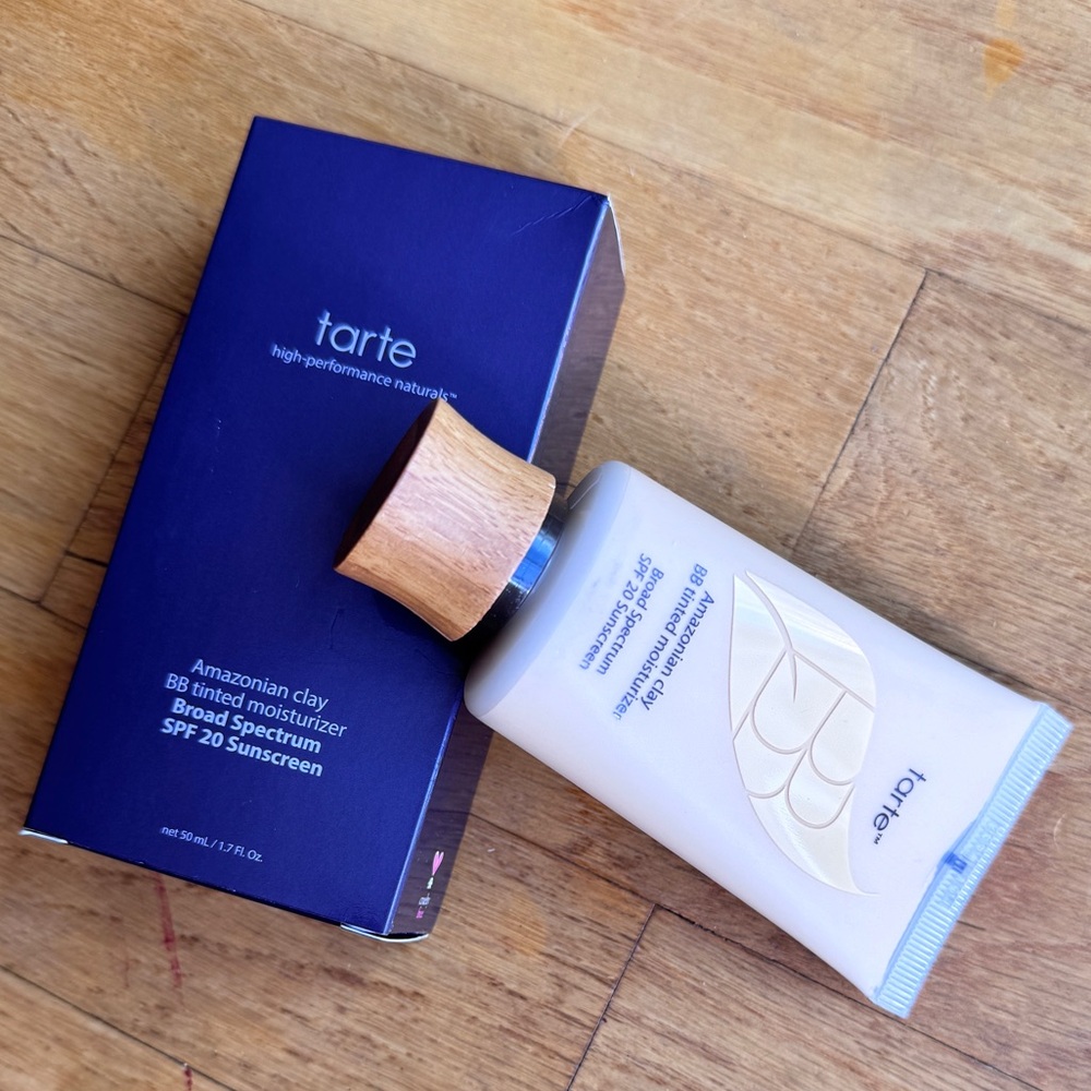 TARTE Amazonian Clay BB Tinted Moisturizer Broad Spectrum SPF 20 Sunscreen Light